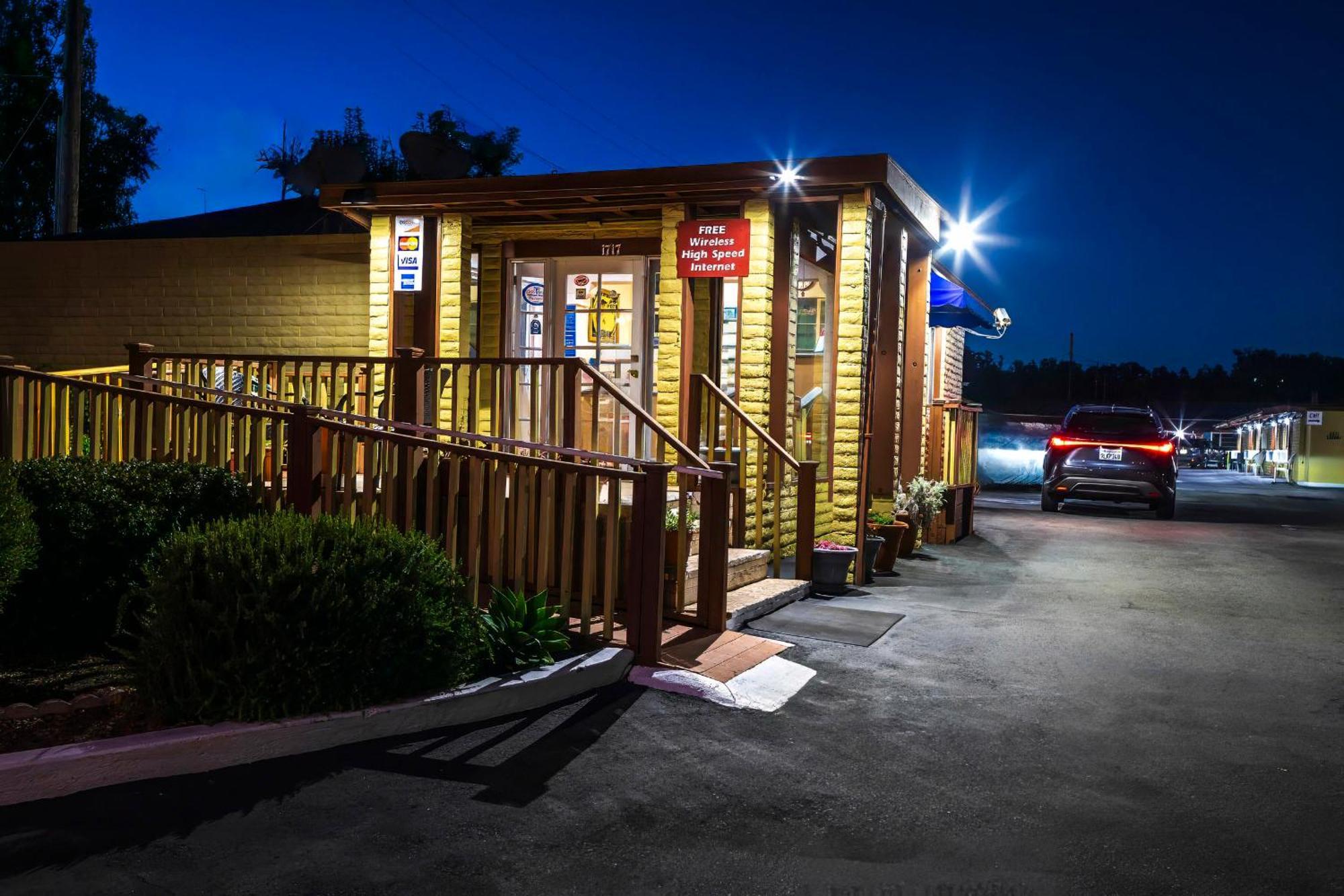 Hitching Post Studios Inn Santa Cruz Esterno foto