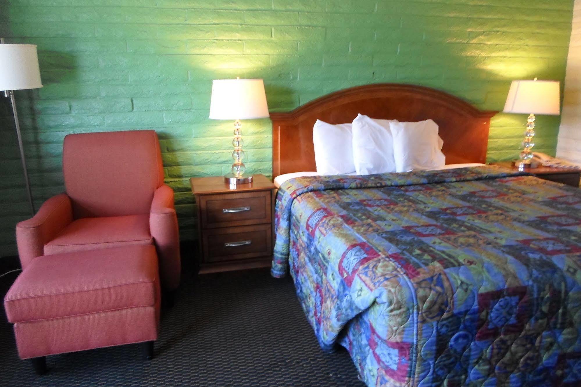 Hitching Post Studios Inn Santa Cruz Esterno foto